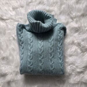 Bergdorf Goodman 100% Cashmere Cable Knit Turtleneck Sweater - Light Blue